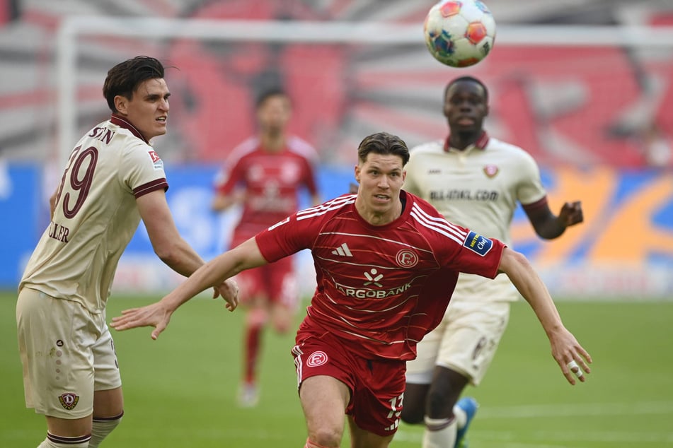 Thomas Keller (26, l.) ließ Cedric Itten (29, r.) nach nur wenigen Minuten laufen, der machte das schnelle 1:0 gegen Düsseldorf.