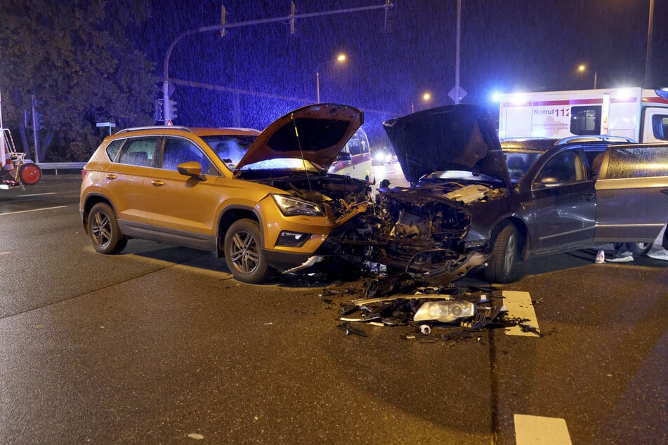 Ein VW und ein Seat krachten auf dem Südring zusammen.