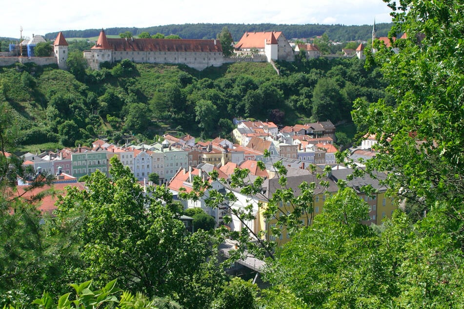 Die Burg von Burghausen ist mit einer Länge von über 1000 Meter die längste Burganlage der Welt.