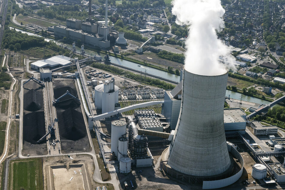 Das Kraftwerk Datteln 4 ist wegen seiner langen Laufzeit und des damit verbundenen Kohlendioxid-Ausstoßes umstritten. (Archivbild)
