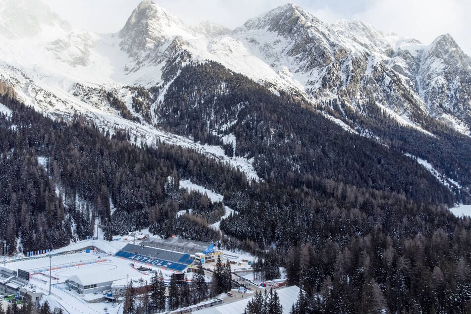 Das Biathlon-Stadion im Antholzer Tal ist wunderschön gelegen. Hier werden Justus Strelow (29) und Co. um die olympischen Medaillen kämpfen.