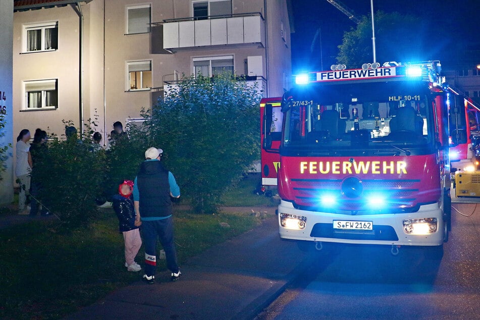 Stuttgart: Wohnhausbrand mit sieben Verletzten: Bewohner soll Feuer selbst gelegt haben!