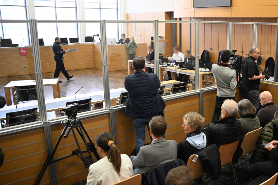 Ab dem heutigen Freitag sitzt Christian B. (47) wegen Sexualstraftaten auf der Anklagebank im Landgericht Braunschweig.