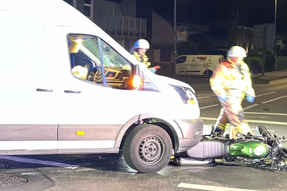 Mit 0,6 Promille: Ford-Fahrer rammt Biker aus Köln in Lebensgefahr