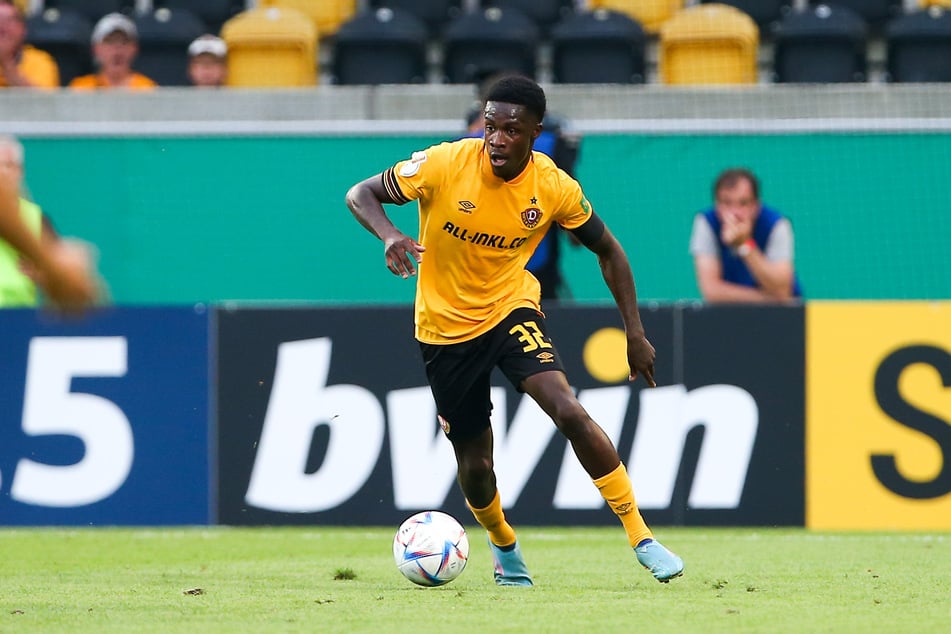 Christian Conteh dribbelte bei Dynamo Dresden die Gegner schwindelig, jetzt steht er vor dem Sprung in die Bundesliga.