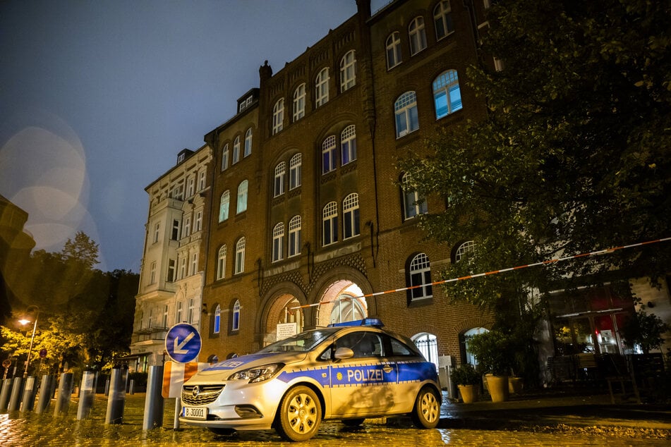 Auch Berlins Synagogen werden in diesen Tagen noch stärker von der Polizei bewacht.