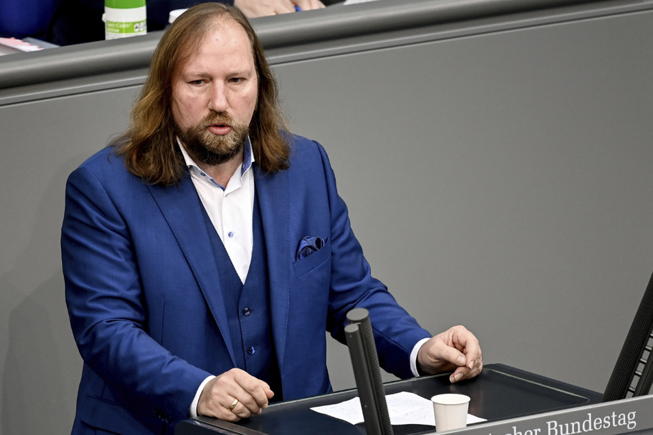 Anton Hofreiter (52, Grüne) kritisiert offen den Bundeskanzler.