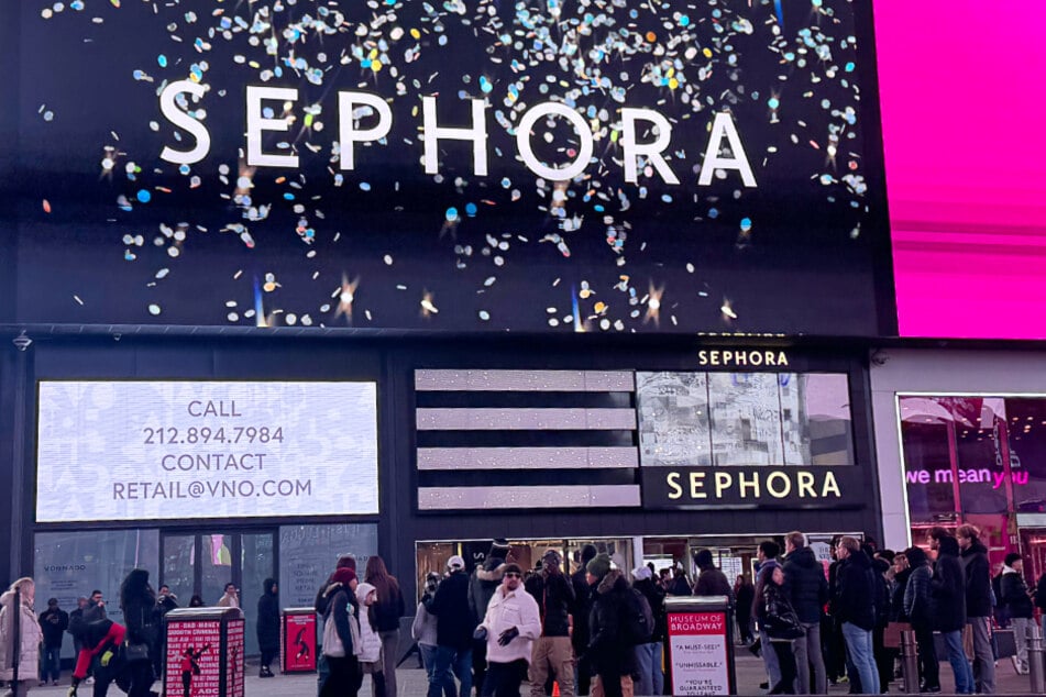 People are queuing up at Sephora because of these offers on Saturday, February 15