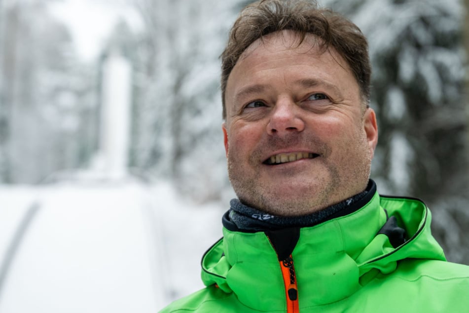 Uwe Haustein, Trainer und erster Vorsitzender vom WSV Grüna, treibt die Pläne für ein Nachwuchs-Skisprungzentrum voran.