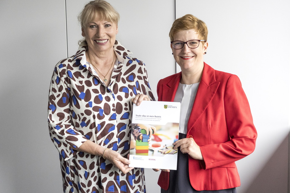 Sozialministerin Petra Köpping (65, SPD) und Kinder- und Jugendbeauftragte Susann Rüthrich (46) stellten die Studie am Donnerstag vor.