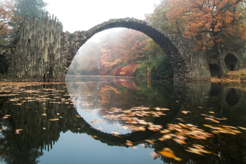 Die Rakotzbrücke ist ein beliebtes Fotomotiv.