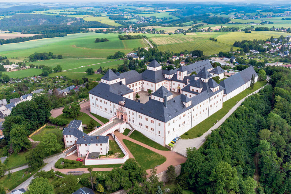 Im Schloss Augustusburg wird das 450. jährige Bestehen gefeiert.