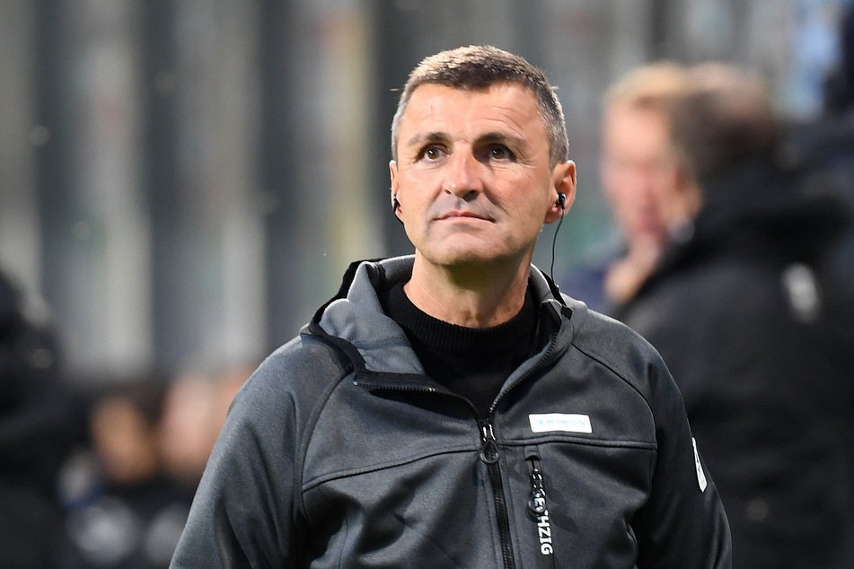 Für Trainer Michael Köllner (53) vom TSV 1860 München wird die Luft nach zuletzt schwachen Auftritten dünner.