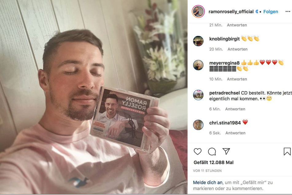 Nur über soziale Medien hält Ramon Kontakt zu seinen Fans - denn ein Konzert konnte er wegen der Pandemie noch nie geben.