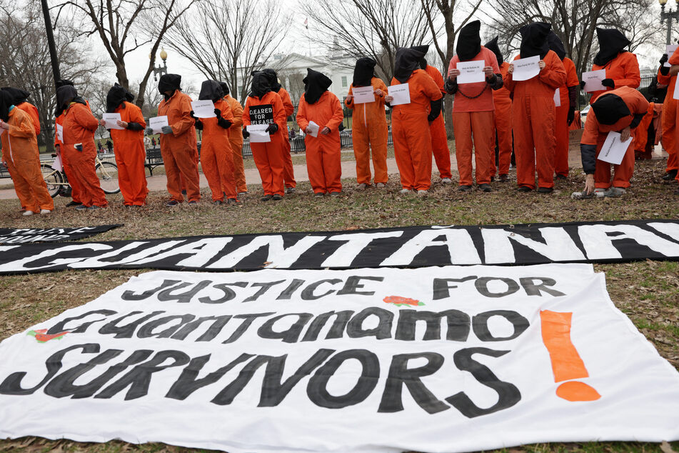 Protesters demand the release of the remaining Guantánamo Bay prisoners.