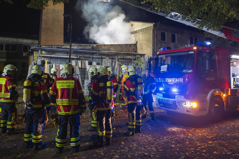 Auch das Feuer, das am 23. Oktober in einem Woltersdorfer Baustoffhandel ausgebrochen ist, könnte auf das Konto des Brandstifters gehen.