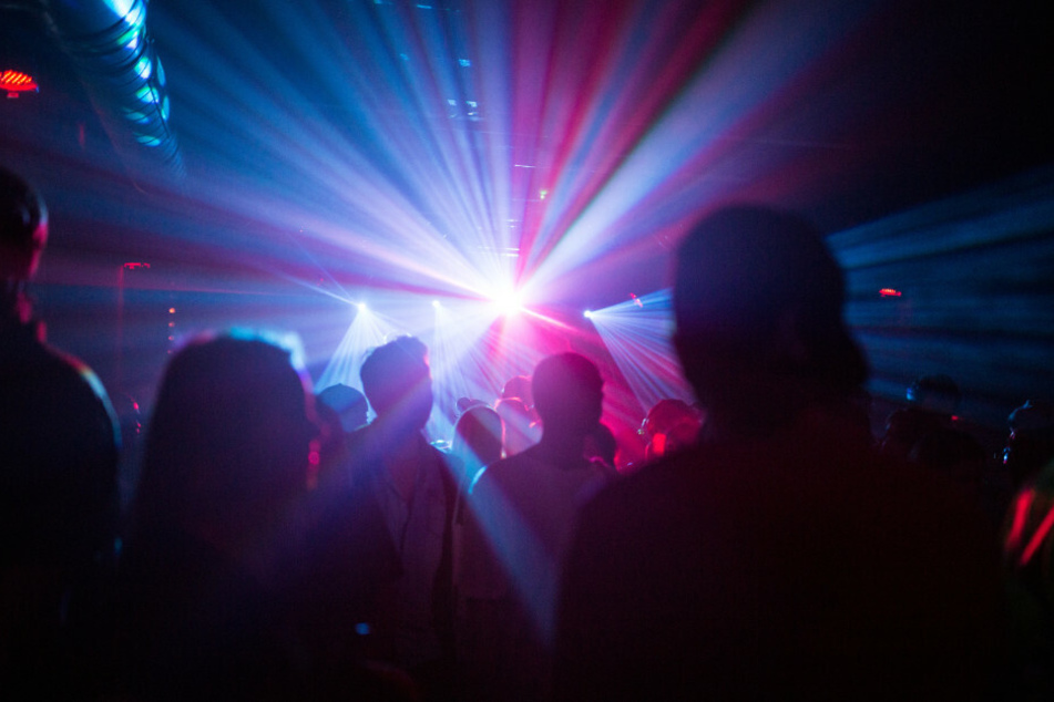 Die Verantwortlichen der Berliner Club-Szene rechnen erst 2021 mit einem echten Neustart. (Symbolfoto)
