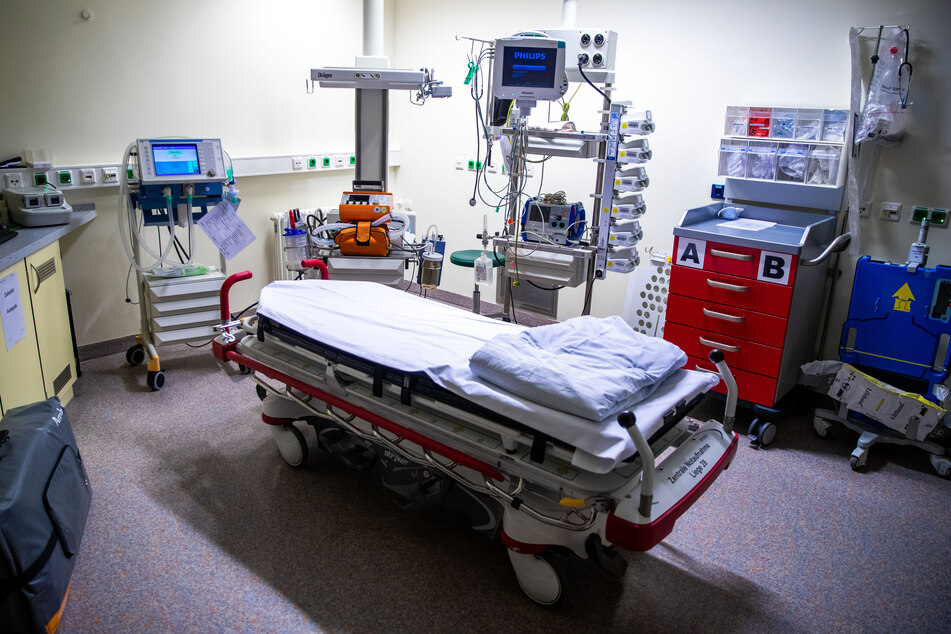 Betten in Notaufnahmen bleiben derzeit oft leer. Doch man solle nicht darauf verzichten, Ärzte aufzusuchen, wenn es einem nicht gut geht, mahnt das saarländische Gesundheitsministerium.