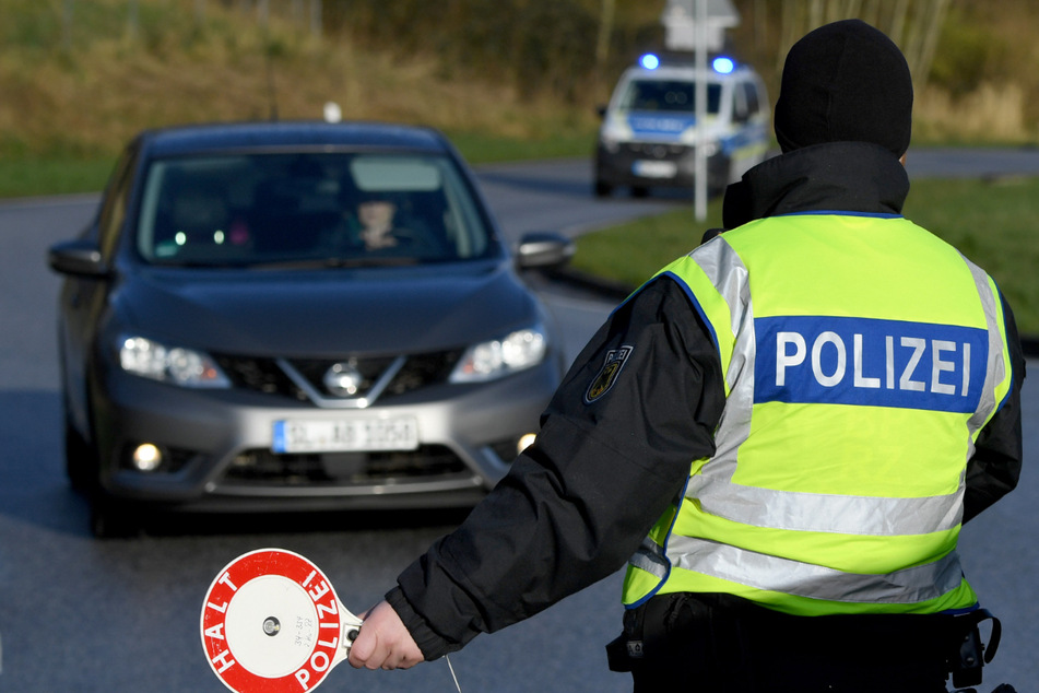 Gleich zwei Dienststellen der Bundespolizei haben in den letzten Tagen Bekanntschaft mit einer Familie aus dem Iran gemacht. (Symbolbild)