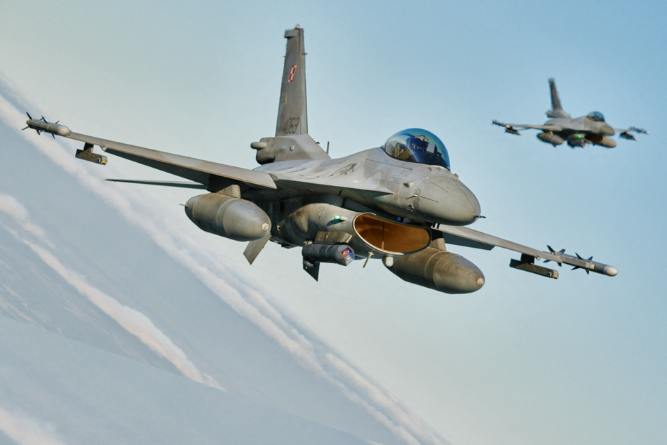 Game-Changer: Ukraine wird wohl F-16 Jets erhalten
