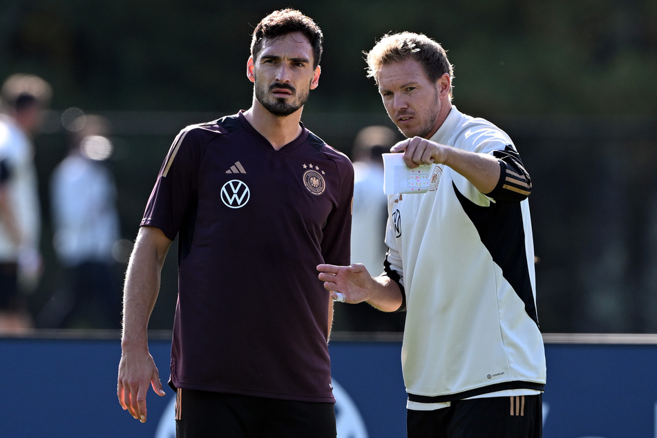 Lange dauerte die EM-Absage von Julian Nagelsmann (36, r.) an Mats Hummels (35) nicht.