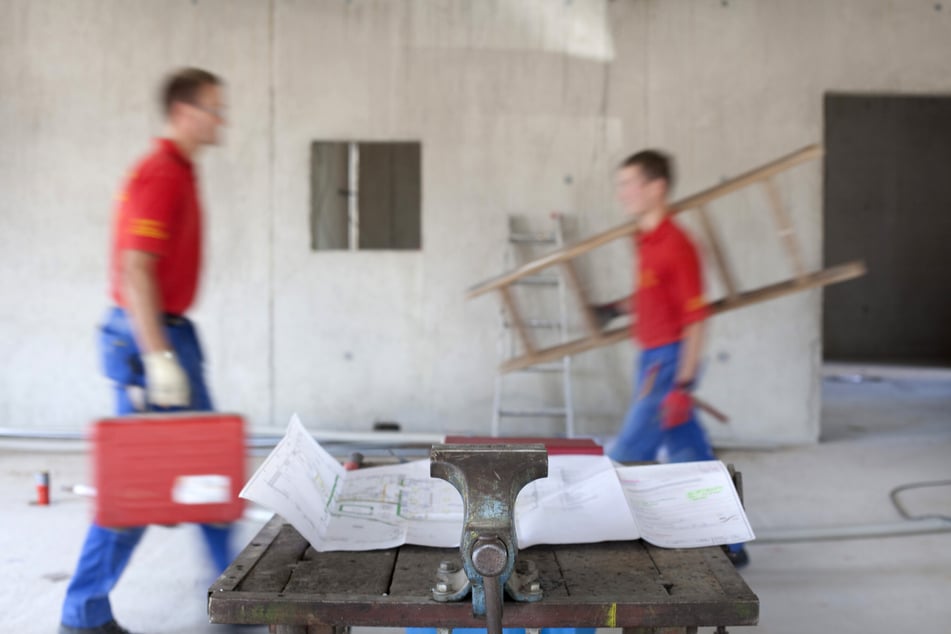 Die Vergabe der beteiligten Firmen, die am Bau des Berufsschulzentrums beteiligt sein sollen, wird an der pünktlichen Fertigstellung 2028 bemessen.