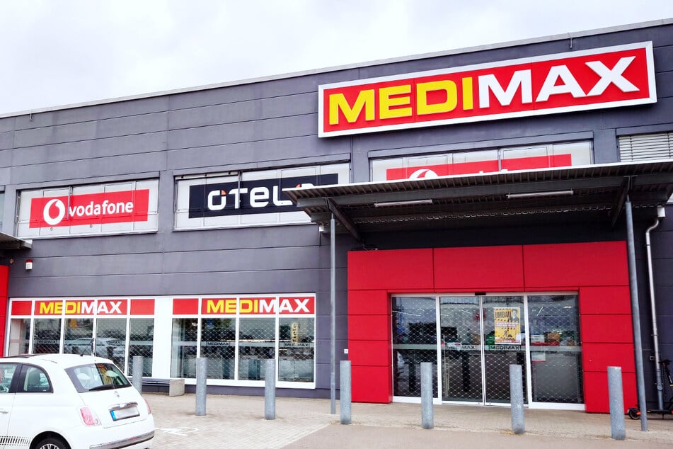 Wegen Umbau haut MEDIMAX Leipzig viele Artikel super günstig raus