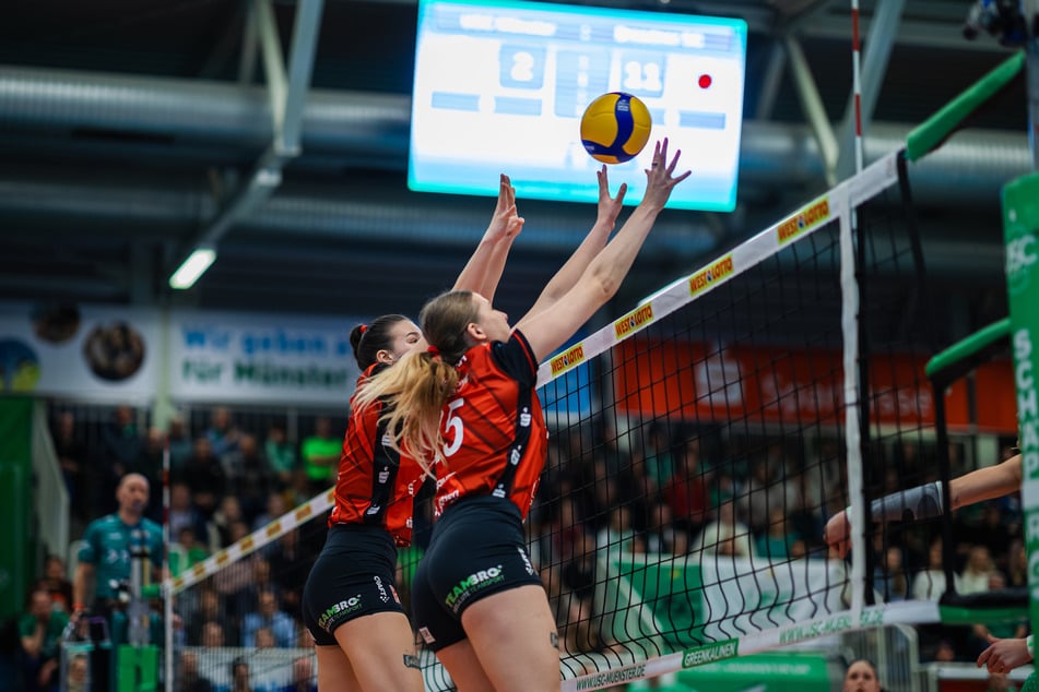 Im ersten lief es für Marta Levinska (24, v.) beim USC Münster noch alles nach Plan.