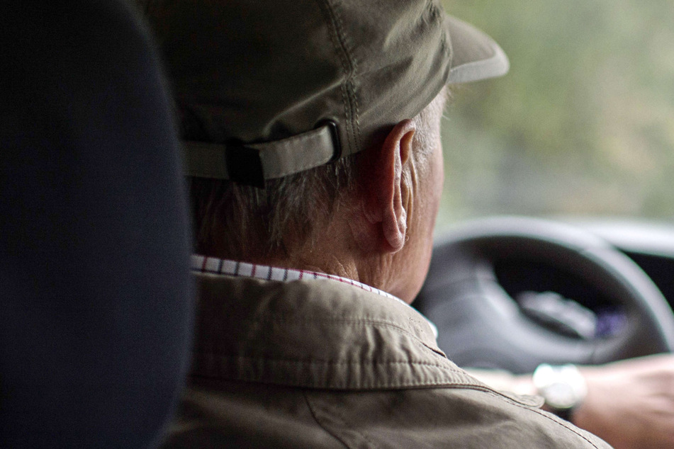 Rentner verursachten zehntausende Autounfälle: Führerschein-Verzicht bleibt freiwillig
