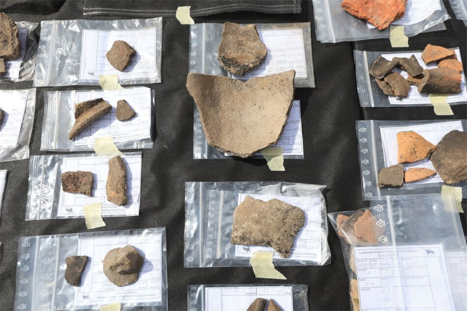 Trotz der dichten und gut erhaltenen archäologischen Befunde wurden nur wenige Gegenstände gefunden.