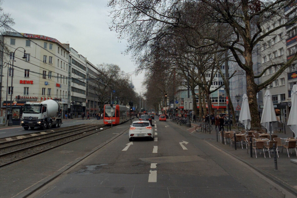 Auf den Kölner Ringen gibt es seit Jahren Probleme mit dem Radverkehr, weil nicht ausreichend Platz geschaffen wird.