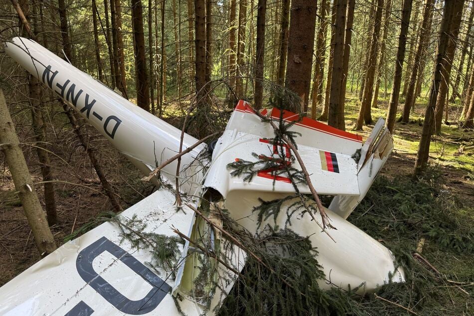 Die Maschine stürzte ohne Pilot ab.