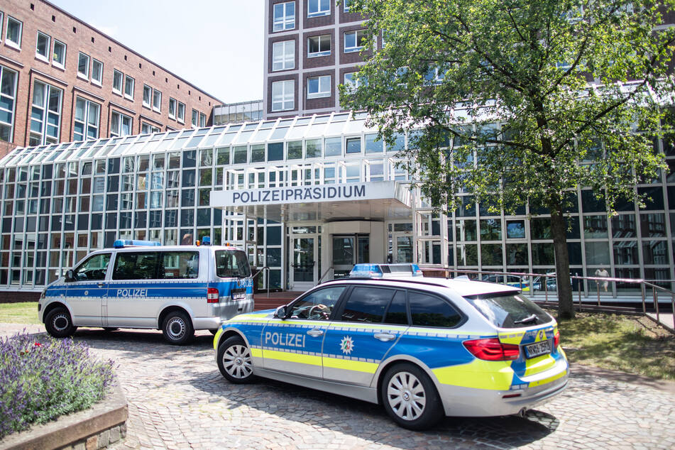 Nach einem medizinischen Notfall in einer Zelle der Polizei Dortmund ist ein 38-Jähriger gestorben. (Archivbild)