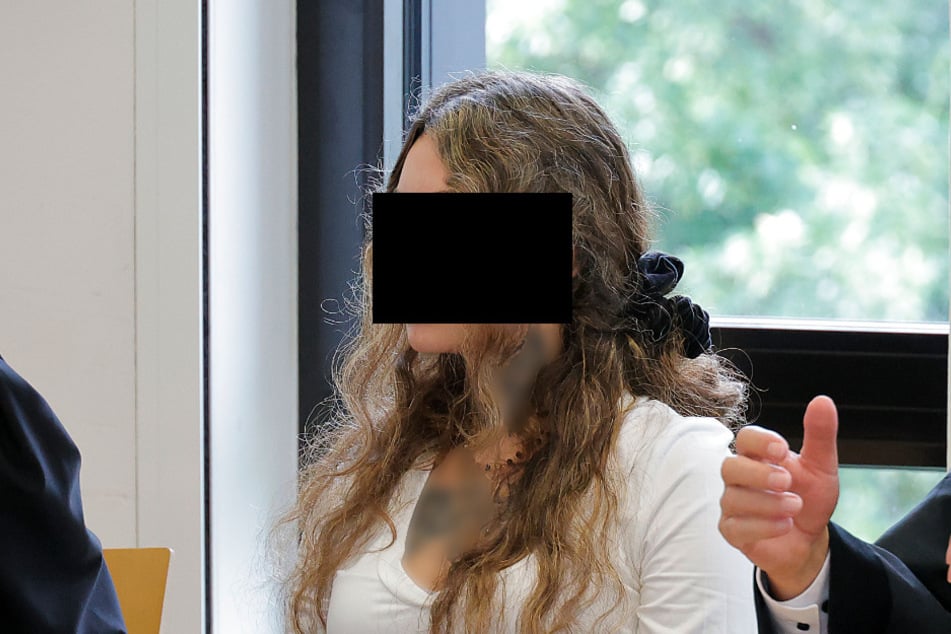 Wiktoria N. (24) steht wegen schweren Betrugs vor Gericht.