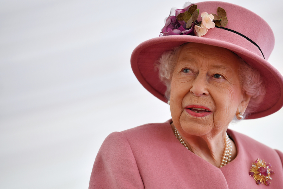 "Müde und erschöpft": Jetzt äußert sich die Queen zu ihrer Corona-Erkrankung