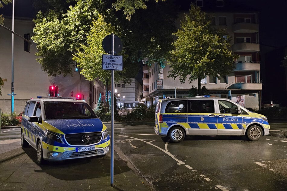 Die Polizei musste mit mehreren Streifenwagen zum Einsatzort an der Kreuzung Goerdelerstraße/Kasinostraße in Solingen ausrücken.
