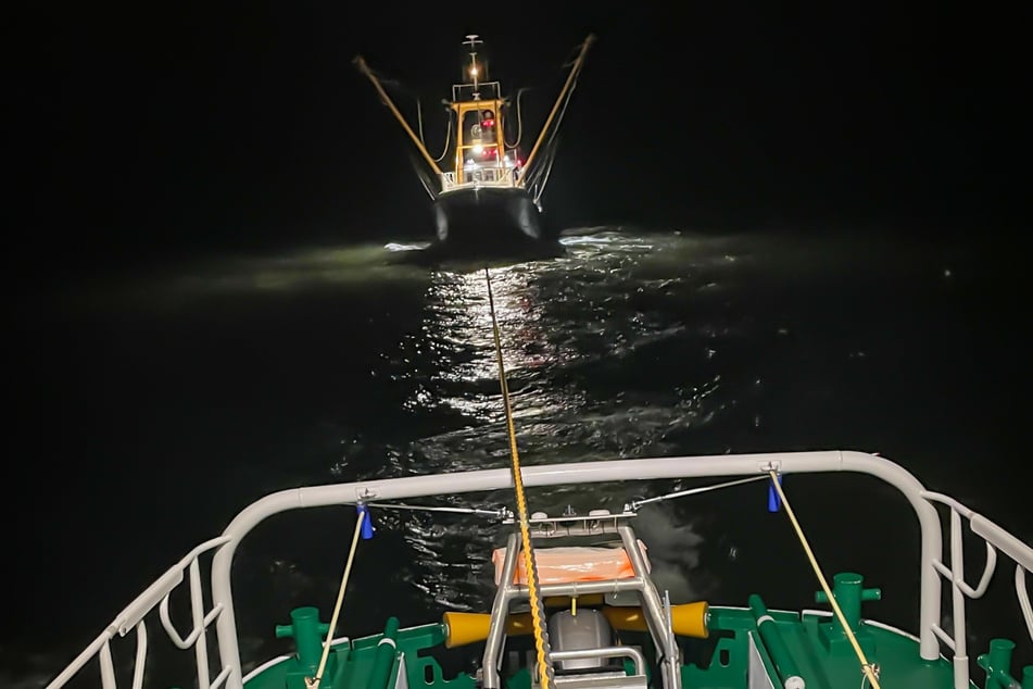 Notfall auf Nordsee: Fischkutter droht manövrierunfähig abzutreiben