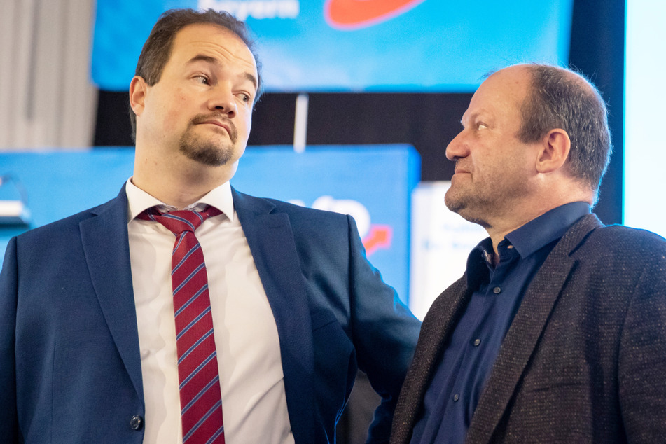Der AfD-Abgeordnete Markus Bayerbach (59, r.) hatte sich im Dezember des vergangenen Jahres bereits schriftlich geäußert.