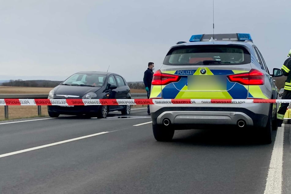 Obwohl der Rettungsdienst schnell vor Ort war, kam für den Motorradfahrer jede Hilfe zu spät.