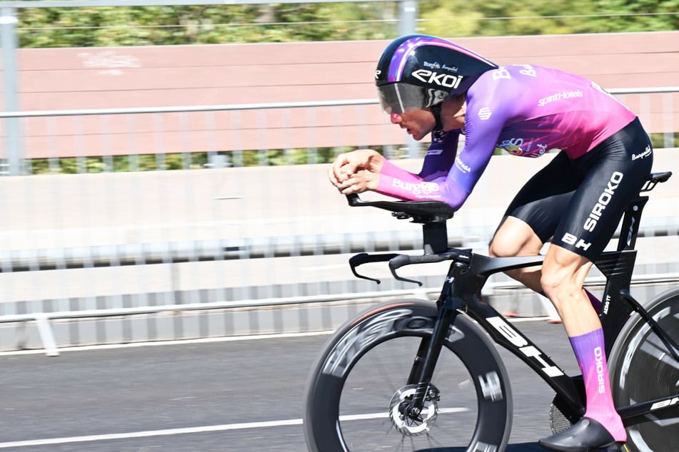 Radprofi postet Rennen auf Social Media und wird disqualifiziert - der Grund ist absurd