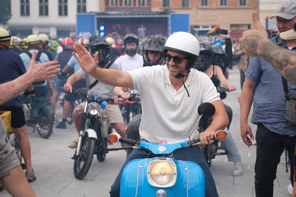 Wegen AfD-Wahlkampf mit Simson-Mopeds: Dresdner Verein ist empört und fordert Konsequenzen