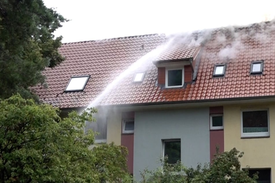 In Hamburg-Heimfeld schlug der Blitz in ein Haus ein.