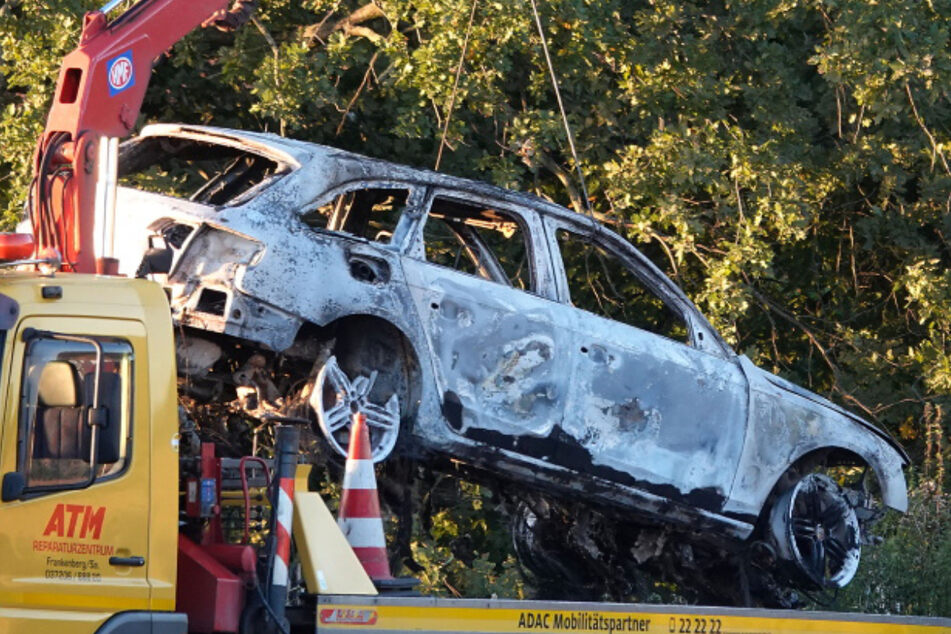 Grausamer Fund bei Hainichen: Leiche in verbranntem Auto entdeckt