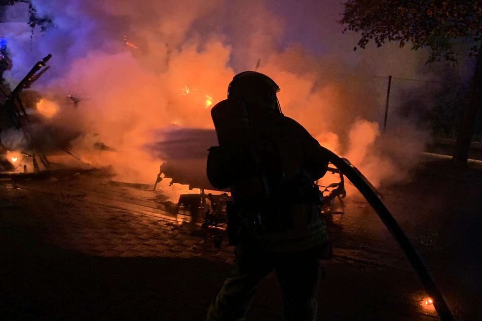 Die Feuerwehr Stolberg hatte den Brand nach einer knappen Stunden gelöscht.