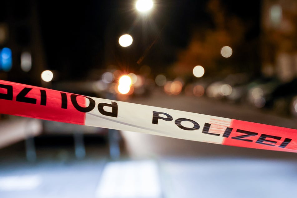 Mann tot in Mehrfamilienhaus gefunden: Tatverdächtiger in U-Haft