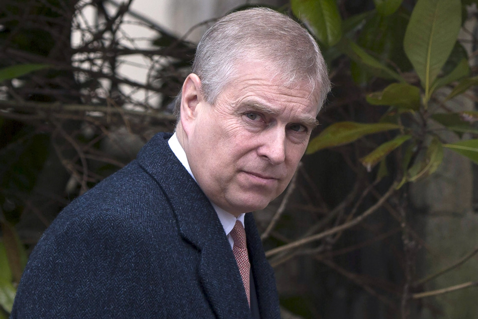 Prinz Andrew (62) geriet im Laufe des Epstein-Skandals selbst immer weiter in Erklärungsnot.