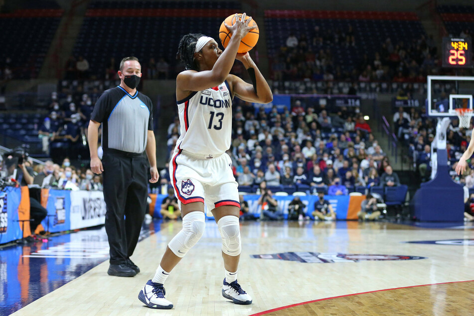 Huskies guard Christyn Williams scored 15 points against the Hoosiers on Saturday.