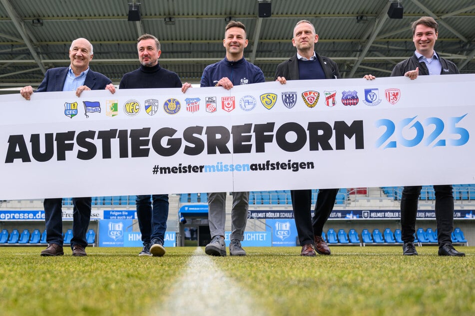 17 Vereine wollen mit der Aufstiegsreform 2025, dass der NOFV-Meister direkt in die 3. Liga aufsteigt.