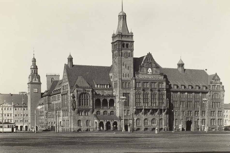Ansicht des Neuen Rathauses um 1955.