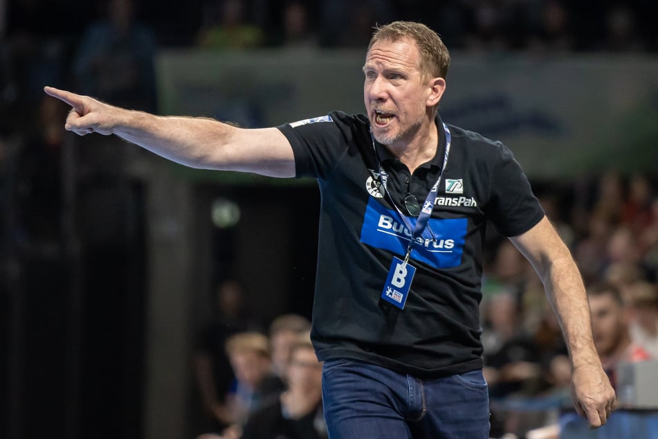 Leipzigs Cheftrainer Frank Carstens (54) lobte den Willen, die Geschlossenheit und den Kampfgeist seines Teams. (Archivbild)